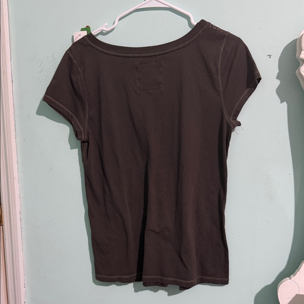 Hollister Women's Brown Lace V-Neck Tee - Picture 4 of 6